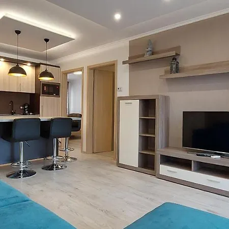 Laguna Apartment