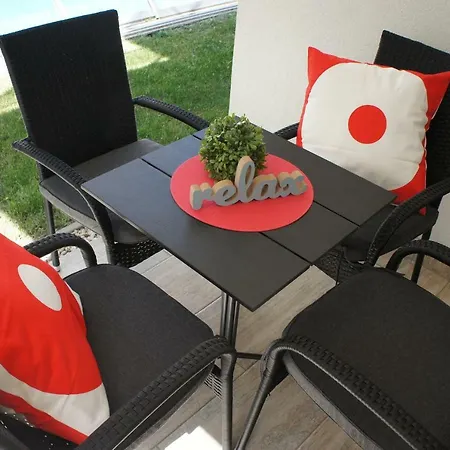 Laguna Apartman *